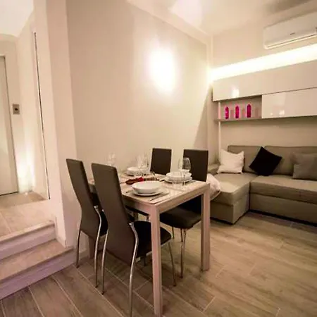 Downstairs Appartement